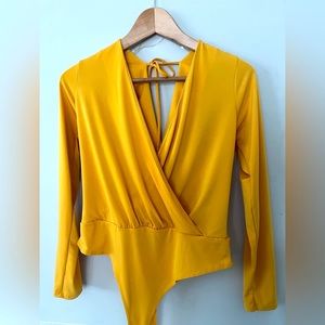 NWOT Wet Seal Yellow Long Sleeve Deep V-Neck Front & Back Bodysuit Size S